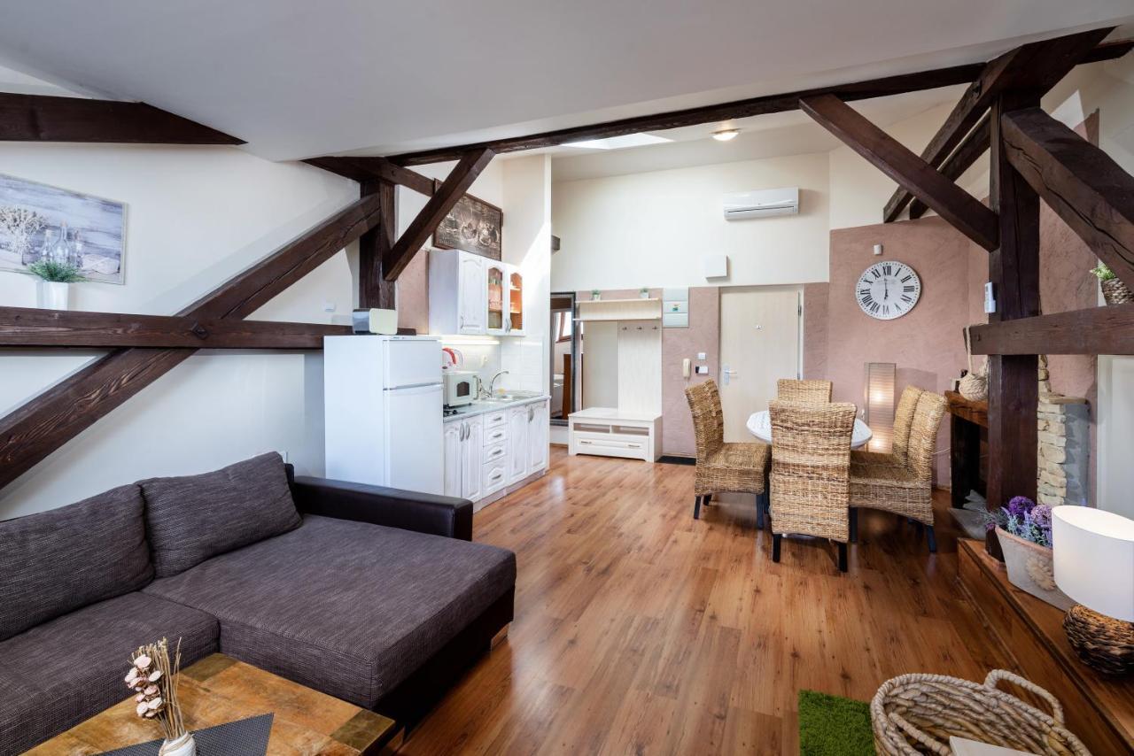 Apartments Sofia Plus Liptovský Mikuláš Екстериор снимка